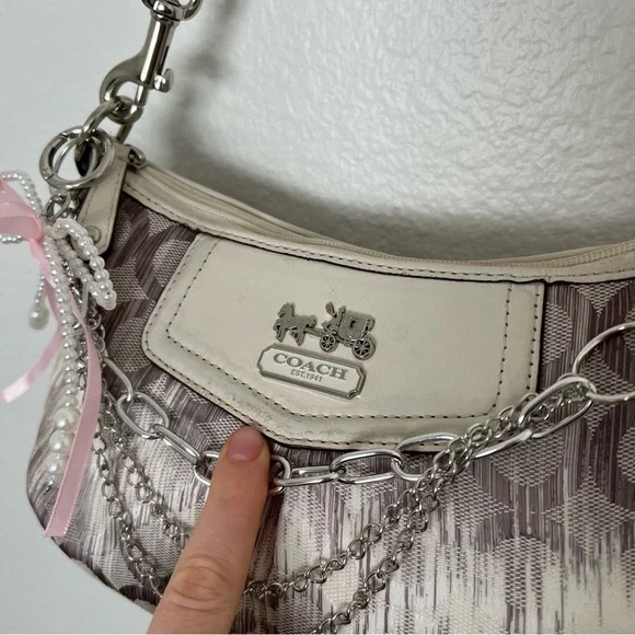 Coach Beige and Pink Shoulder Bag with Chain Detail - Picture 13 of 16